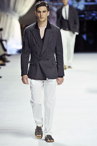 Dolce & Gabbana / - 2011