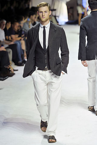 Dolce & Gabbana / - 2011