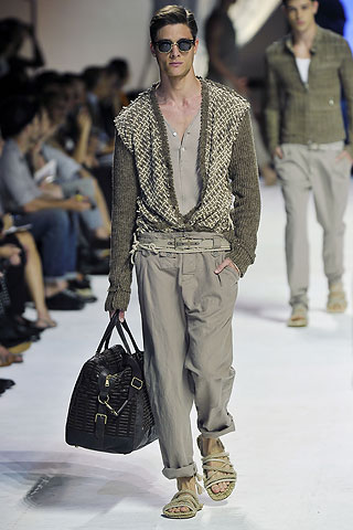 Dolce & Gabbana / - 2011