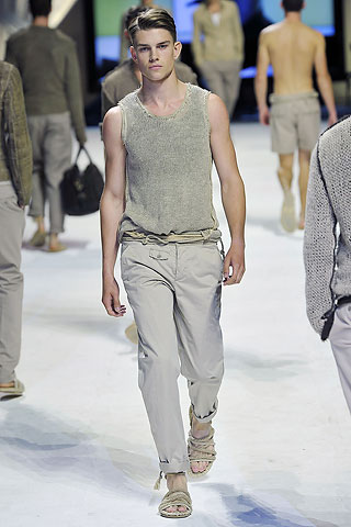 Dolce & Gabbana / - 2011