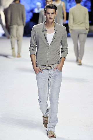 Dolce & Gabbana / - 2011