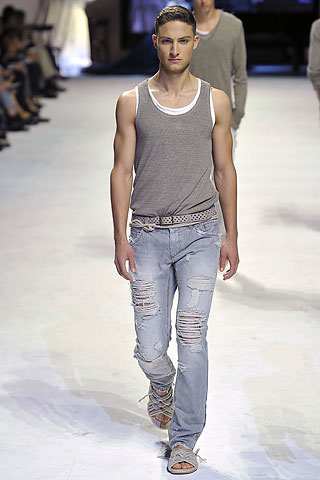 Dolce & Gabbana / - 2011