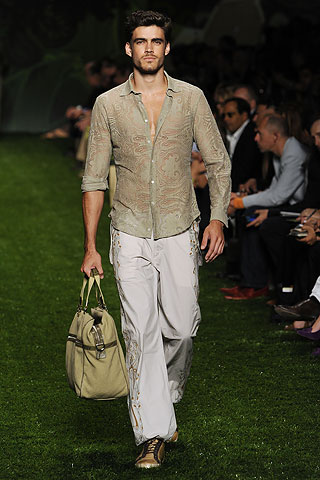 Etro / - 2011