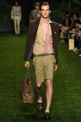 Etro / - 2011