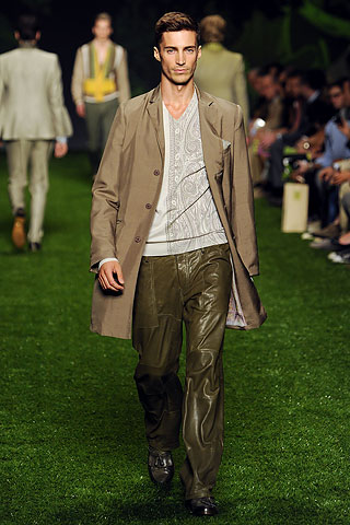 Etro / - 2011
