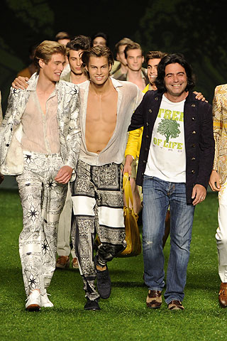 Etro / - 2011