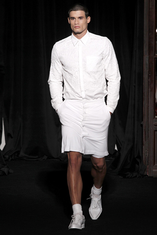 Givenchy / - 2011