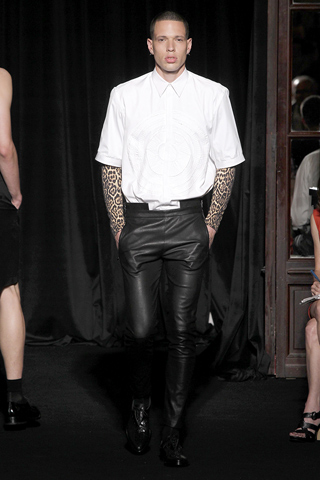 Givenchy / - 2011
