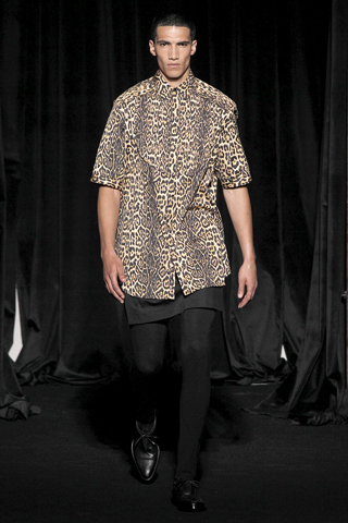 Givenchy / - 2011