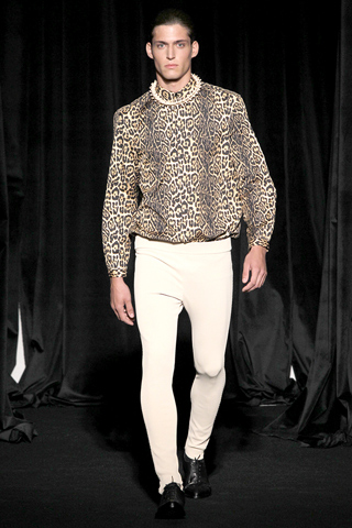 Givenchy / - 2011