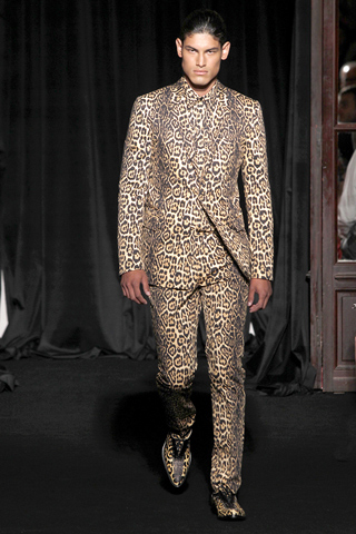 Givenchy / - 2011