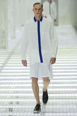 Prada / - 2011