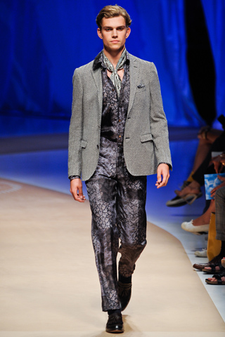 Etro / - 2012