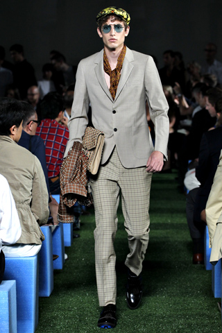 Prada / - 2012