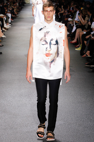 Givenchy / - 2013