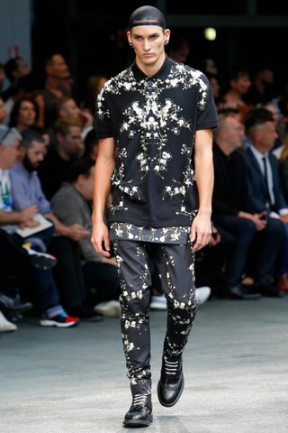Givenchy / - 2015
