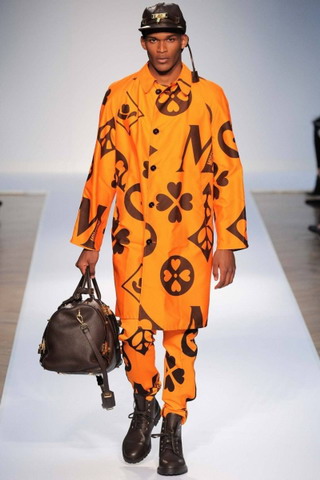 Moschino / - 2015